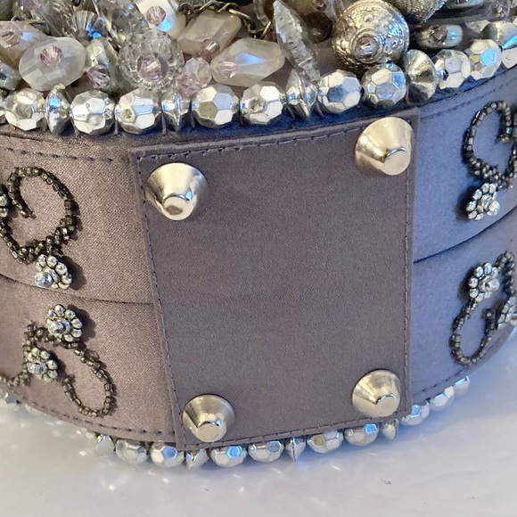 🌼 Sale! Mary Frances rhinestones crystals silver tone charms mini bag purse - Picture 7 of 16
